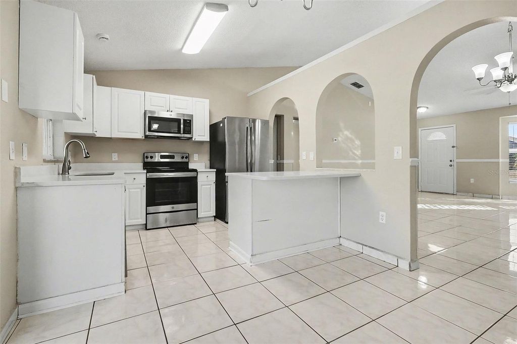 Image 9 of property listing at 1117 ROAN COURT, Kissimmee, FL 34759