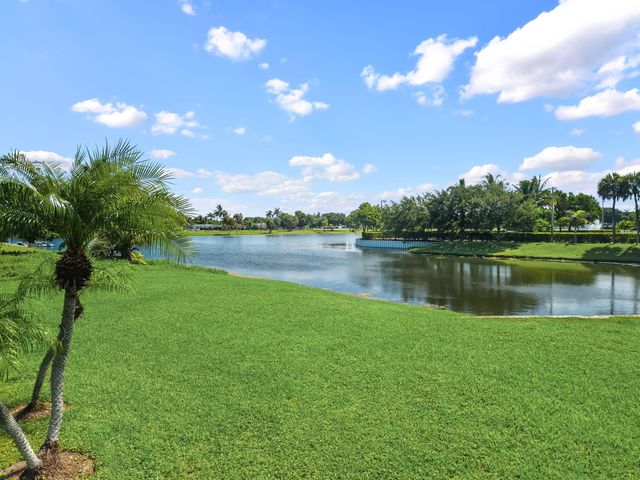 111 Meadow Woode Drive, Royal Palm Beach, FL 33411