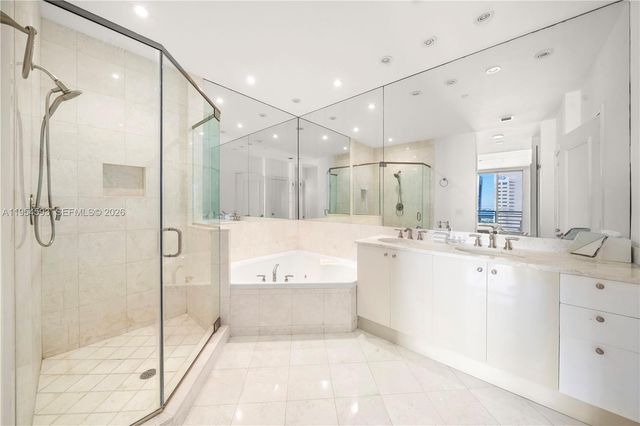 901 Brickell Key Blvd 3706, Miami, FL 33131