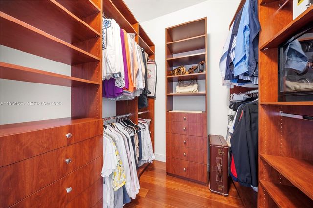 901 Brickell Key Blvd 3706, Miami, FL 33131