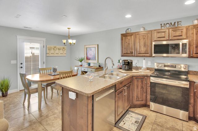 314 W 1950 N, Harrisville, UT 84414