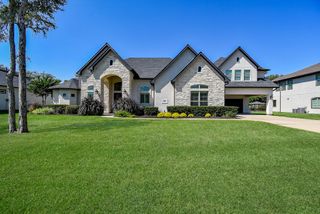 906 Royal Lakes Manor Boulevard, Richmond, TX 77469