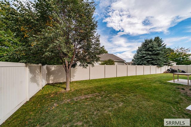 341 Oaktrail Drive, Rexburg, ID 83440