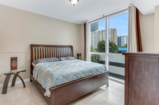 1945 S Ocean Dr 403, Hallandale Beach, FL 33009