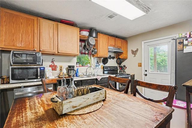 319 W Broadway Street, Griffin, GA 30223