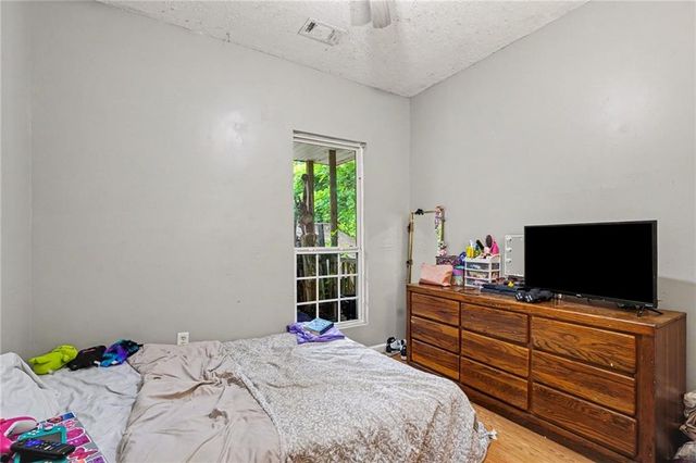 319 W Broadway Street, Griffin, GA 30223