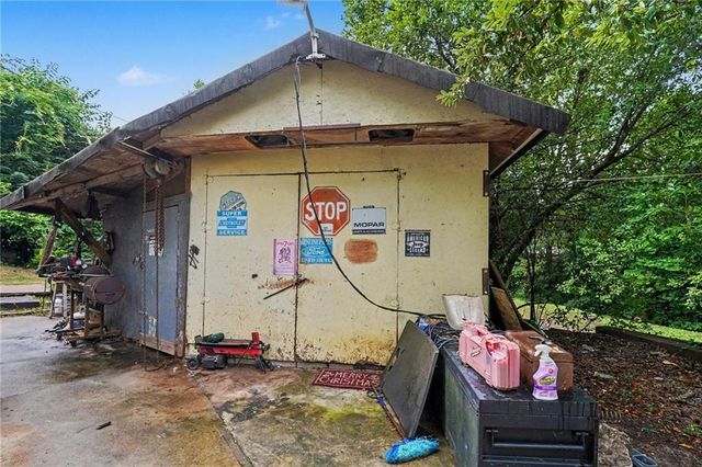 319 W Broadway Street, Griffin, GA 30223