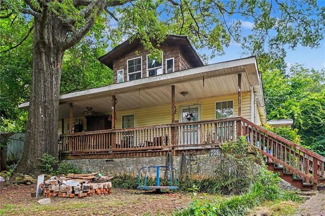 319 W Broadway Street, Griffin, GA 30223