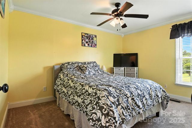 1315 Pear Drive, Conover, NC 28613