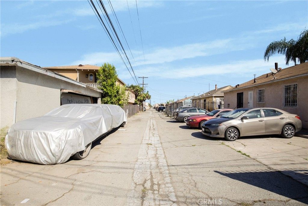 9227 S Western Avenue, Los Angeles, CA 90047 — photo 2