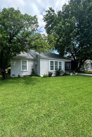 608 W Baldridge Street, Ennis, TX 75119