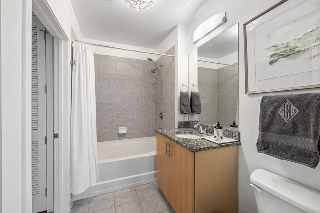 415 Church St Apt 1604, Nashville, TN 37219