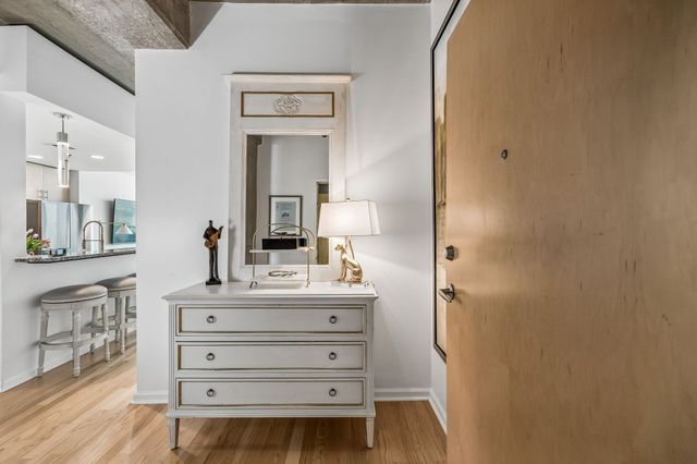 415 Church St Apt 1604, Nashville, TN 37219