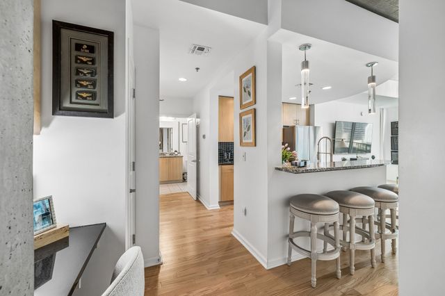 415 Church St Apt 1604, Nashville, TN 37219