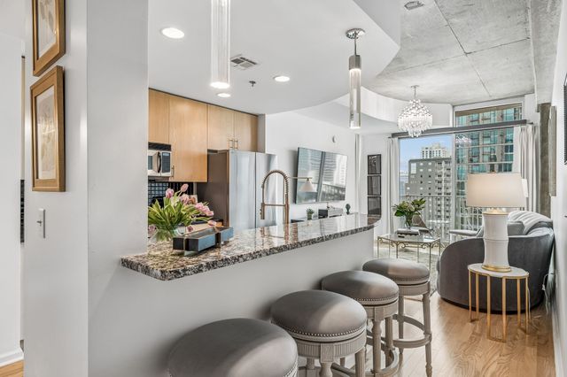 415 Church St Apt 1604, Nashville, TN 37219