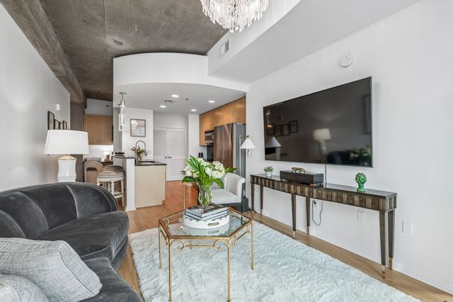 415 Church St Apt 1604, Nashville, TN 37219