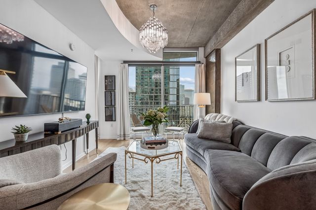 415 Church St Apt 1604, Nashville, TN 37219