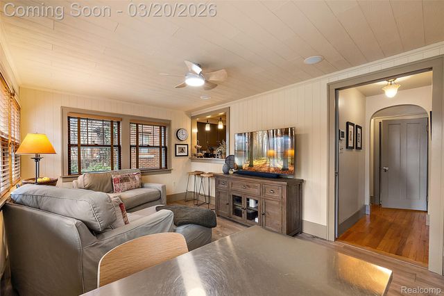 16811 Plainview Avenue, Detroit, MI 48219