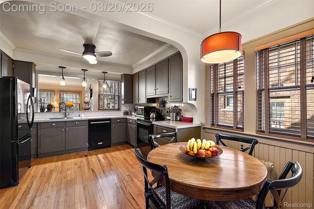 16811 Plainview Avenue, Detroit, MI 48219