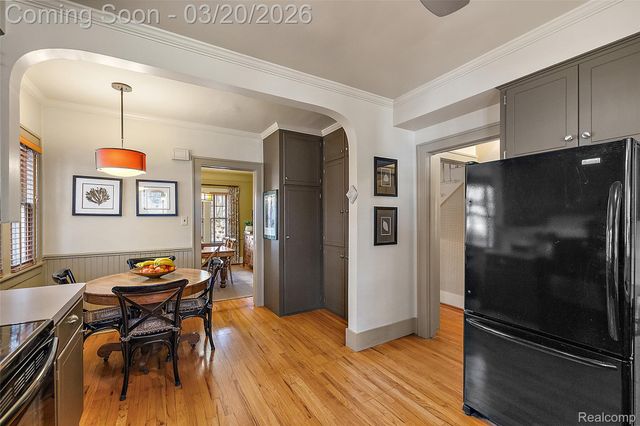 16811 Plainview Avenue, Detroit, MI 48219