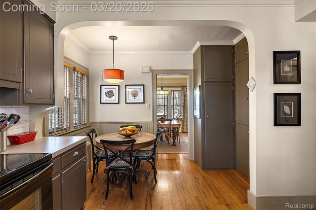 16811 Plainview Avenue, Detroit, MI 48219