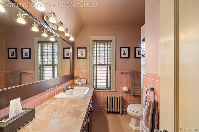 16811 Plainview Avenue, Detroit, MI 48219