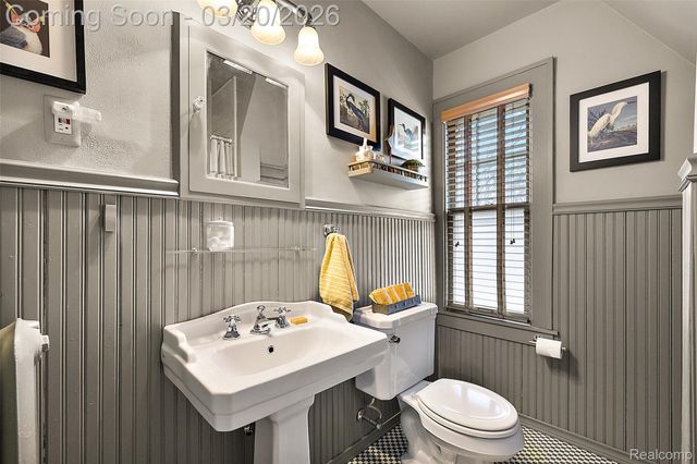 16811 Plainview Avenue, Detroit, MI 48219