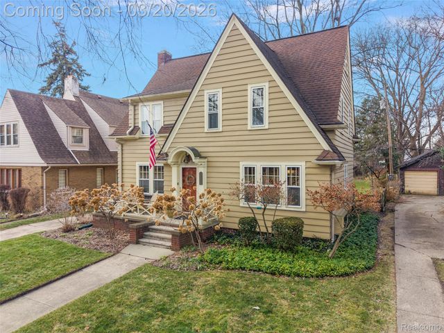 16811 Plainview Avenue, Detroit, MI 48219