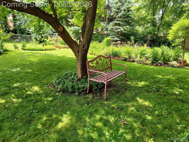 16811 Plainview Avenue, Detroit, MI 48219