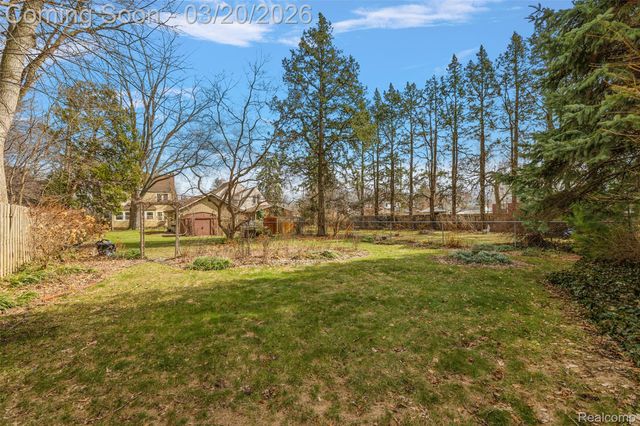 16811 Plainview Avenue, Detroit, MI 48219