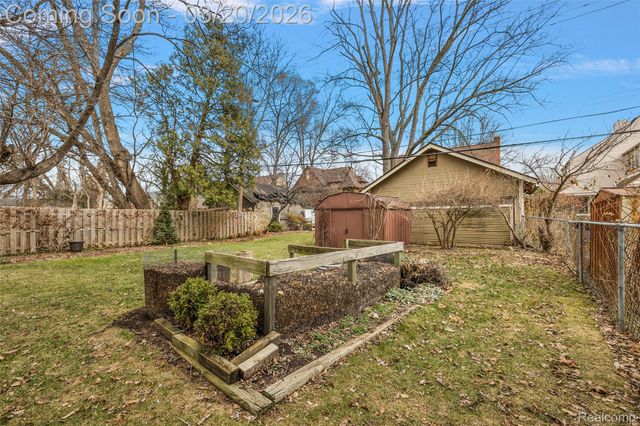 16811 Plainview Avenue, Detroit, MI 48219