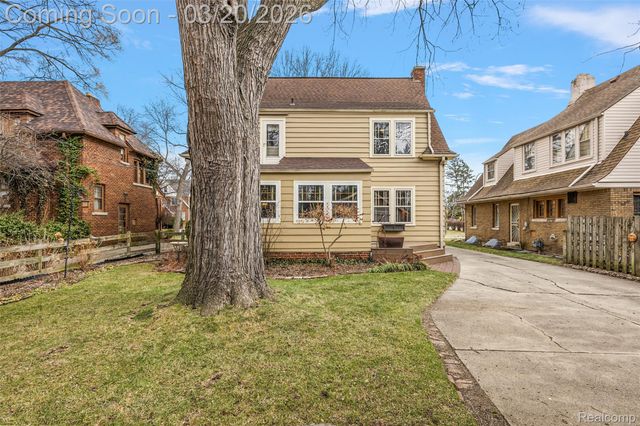 16811 Plainview Avenue, Detroit, MI 48219