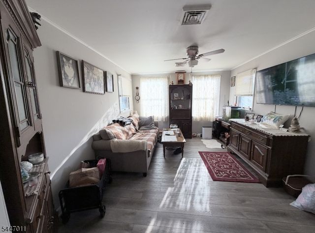 11 Gaston Ave, Raritan Boro, NJ 08869