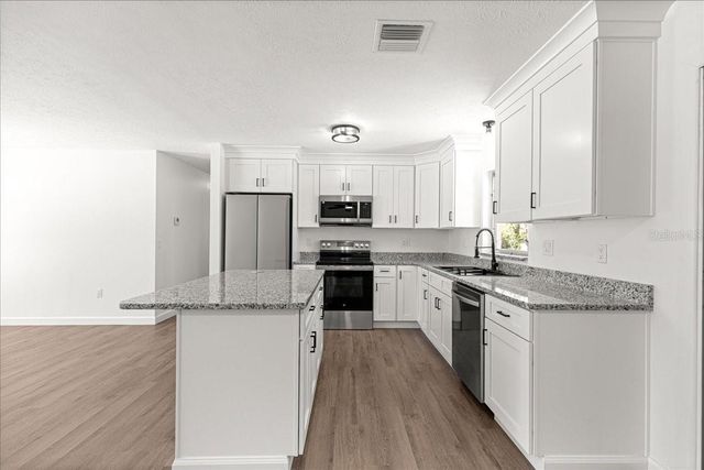 2818 NE 25TH COURT, Ocala, FL 34470