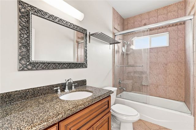 13629 Wyandotte 118, Van Nuys, CA 91405