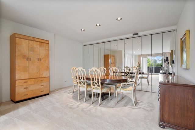 4545 W Touhy Avenue W 217W, Lincolnwood, IL 60712