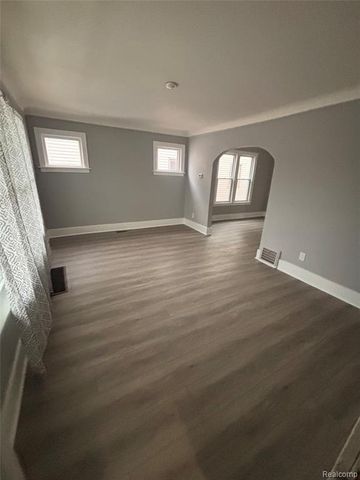 1307 University Avenue, Lincoln Park, MI 48146