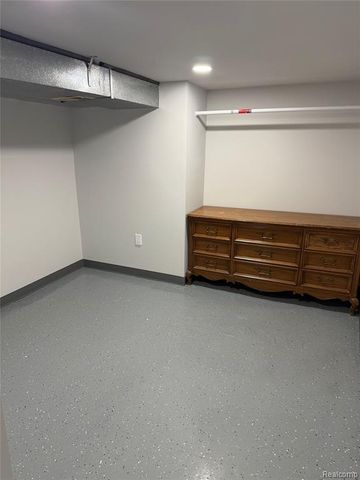 1307 University Avenue, Lincoln Park, MI 48146
