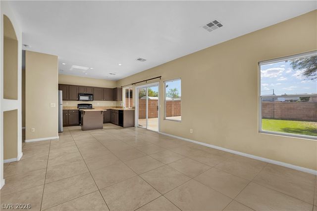 5823 Golden Wing Street, Las Vegas, NV 89113