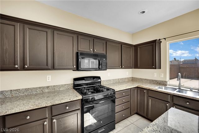 5823 Golden Wing Street, Las Vegas, NV 89113