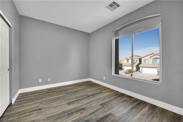 5823 Golden Wing Street, Las Vegas, NV 89113