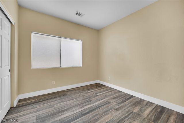5823 Golden Wing Street, Las Vegas, NV 89113