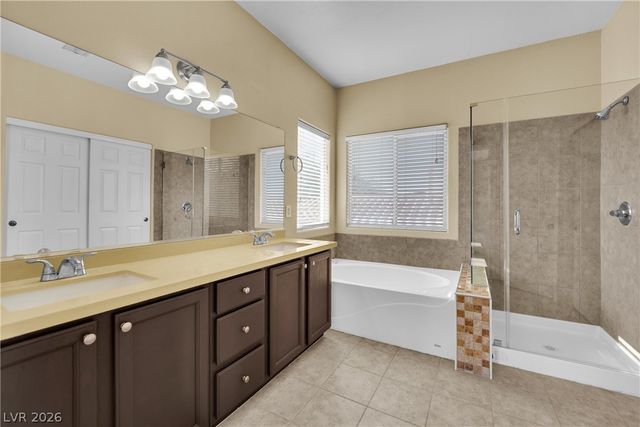 5823 Golden Wing Street, Las Vegas, NV 89113