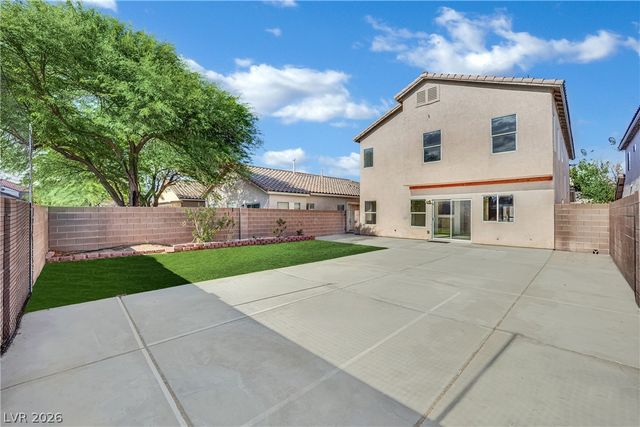 5823 Golden Wing Street, Las Vegas, NV 89113