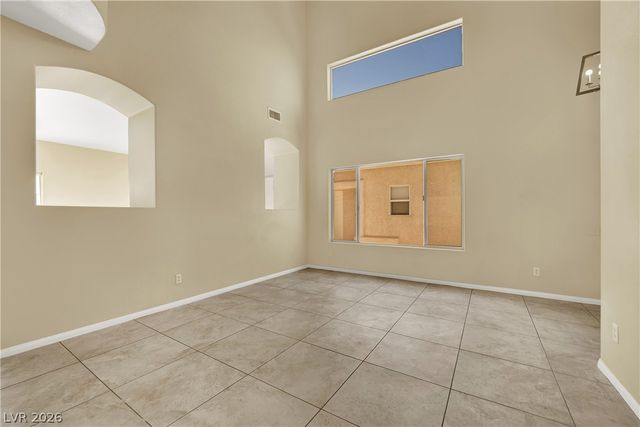 5823 Golden Wing Street, Las Vegas, NV 89113