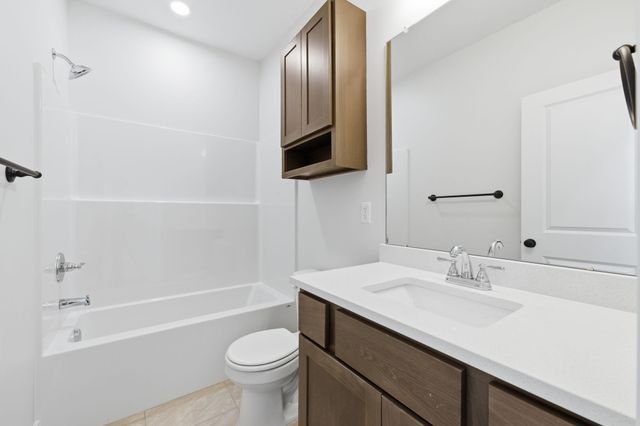 1543 S Meadowhaven St, Andover, KS 67002