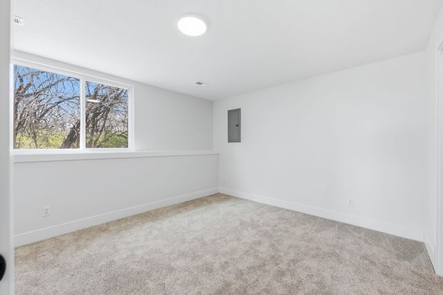1543 S Meadowhaven St, Andover, KS 67002