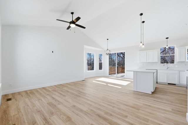 1543 S Meadowhaven St, Andover, KS 67002