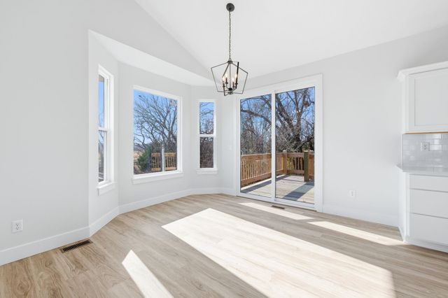 1543 S Meadowhaven St, Andover, KS 67002