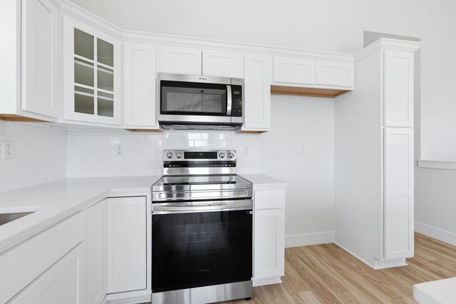 1543 S Meadowhaven St, Andover, KS 67002